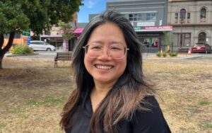 Quynh Cottrell moved from Vietnam to Australia in search of a better life for her family. (ABC Gippsland: Danielle Kutchel)